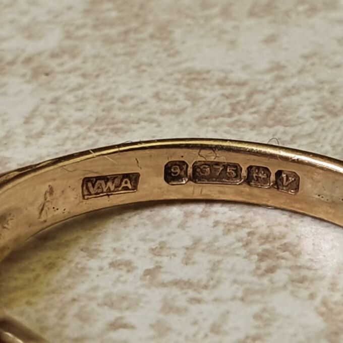 Amethyst Ring in 9ct Gold