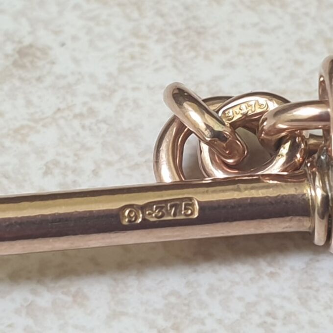 Antique Albert or T Bar Pendant Fob in 9ct Gold