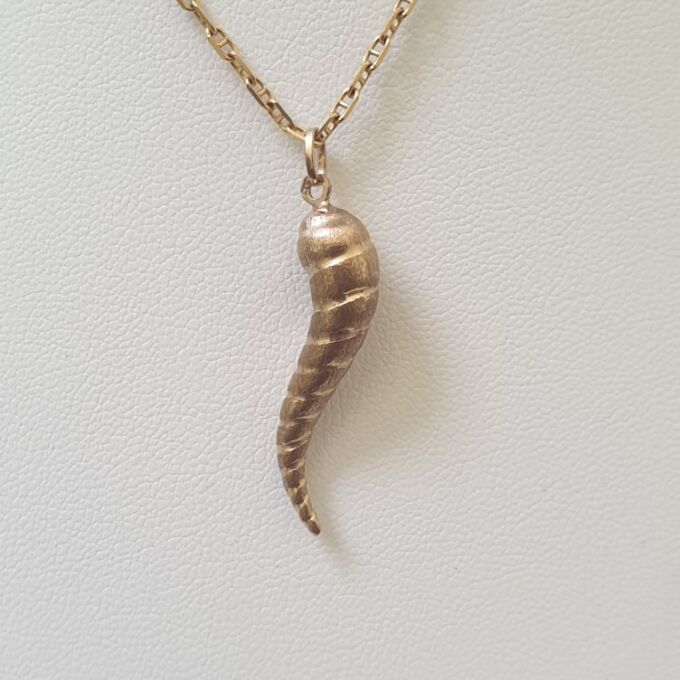 Twisted Cornicello Horn pendant in 9ct Gold