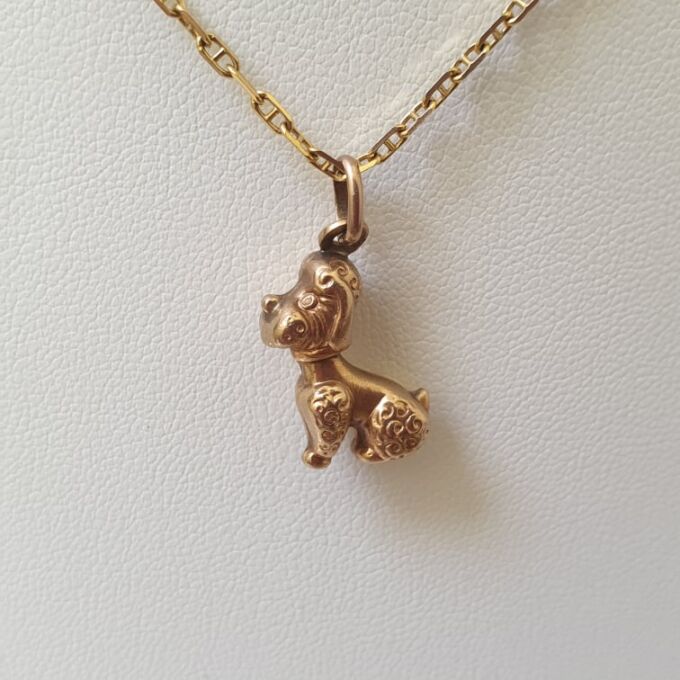 Cute Sitting Dog Pendant in 9ct Gold - Gems Afire - Vintage Jewellery UK