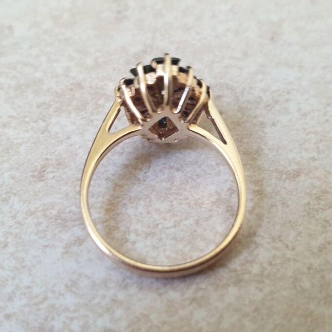 Sapphire Ballerina Ring in 9ct Gold