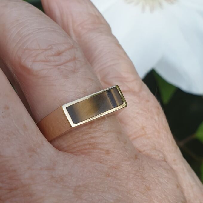 Tigers Eye Signet Ring in 9ct Gold