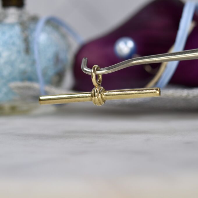 Plain Fixed T or Albert Bar in 9ct Gold