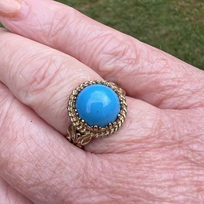 Ornate Turquoise Ring in 9ct Gold
