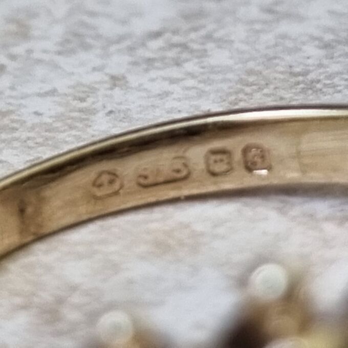 Five Stone Sapphire Ring in 9ct Gold