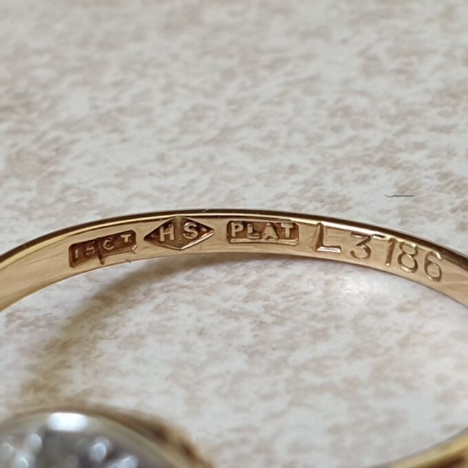 Diamond Set Horse Shoe Ring in 18ct Gold and Platinum