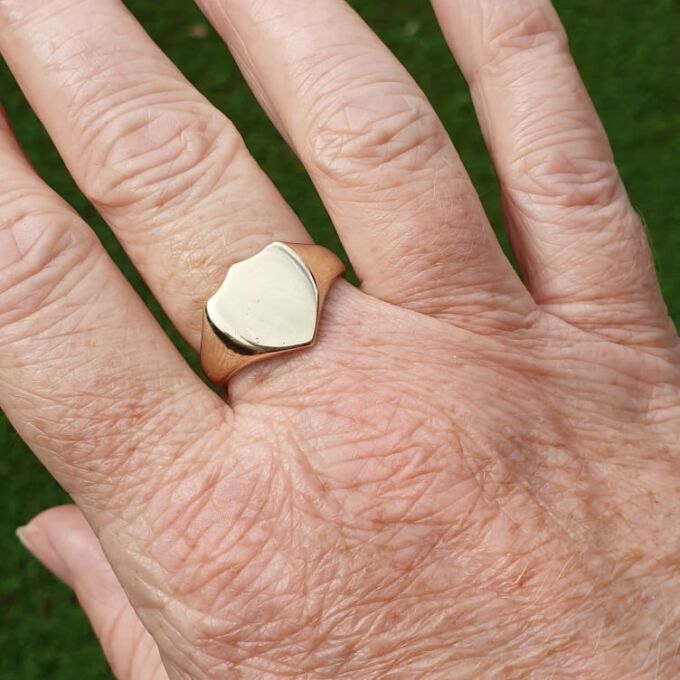 Plain Shield Signet Ring in 9ct Gold