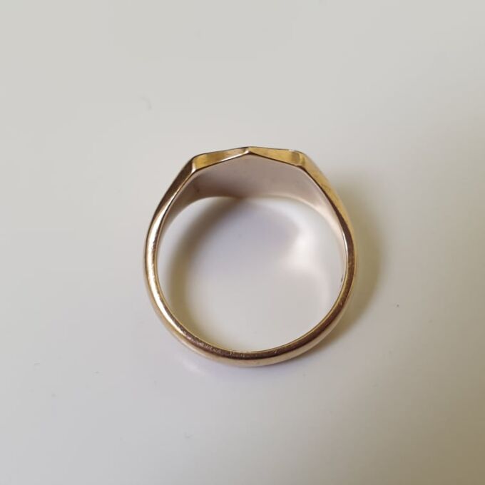 Plain Shield Signet Ring in 9ct Gold