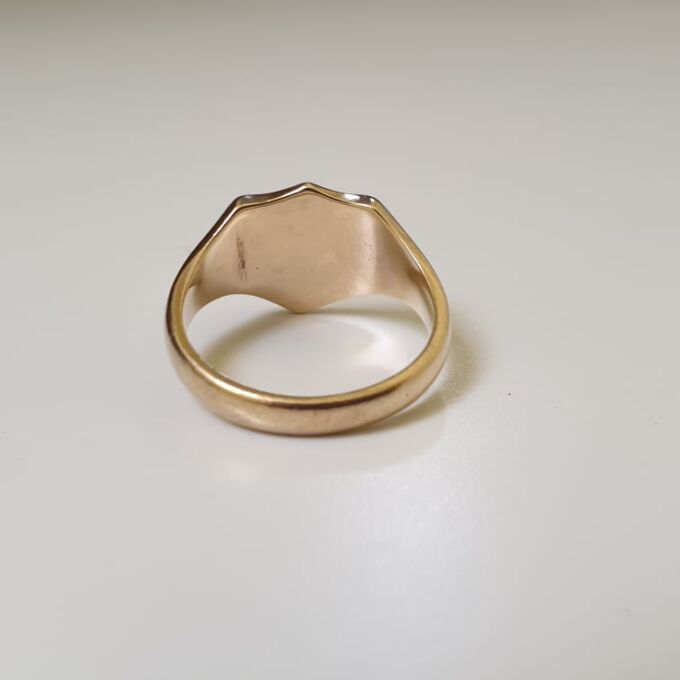 Plain Shield Signet Ring in 9ct Gold