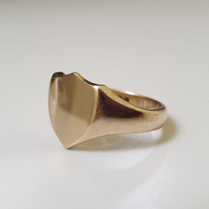 Plain Shield Signet Ring in 9ct Gold