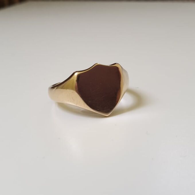 Plain Shield Signet Ring in 9ct Gold