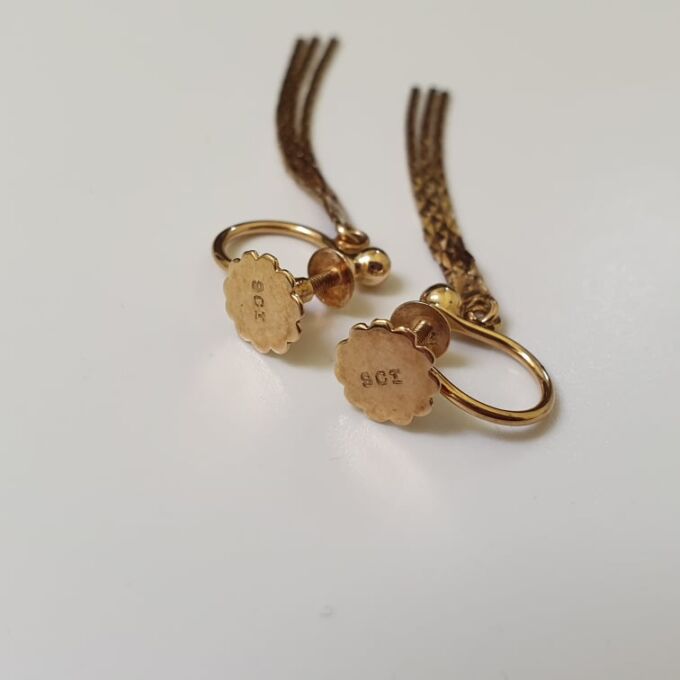 Tassel Drop Earrings with Screw Back Fastenings in 9ct Gold