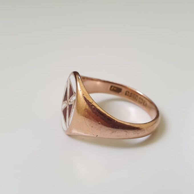 Maltese Cross Signet Ring in 9ct Gold