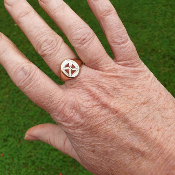 Maltese Cross Signet Ring in 9ct Gold