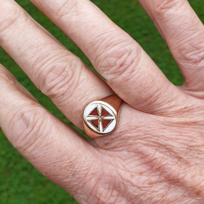 Maltese Cross Signet Ring in 9ct Gold