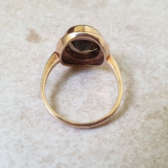 Smoky Quartz Ring in 9ct Gold