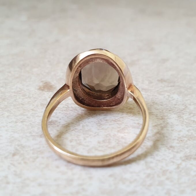 Smoky Quartz Ring in 9ct Gold