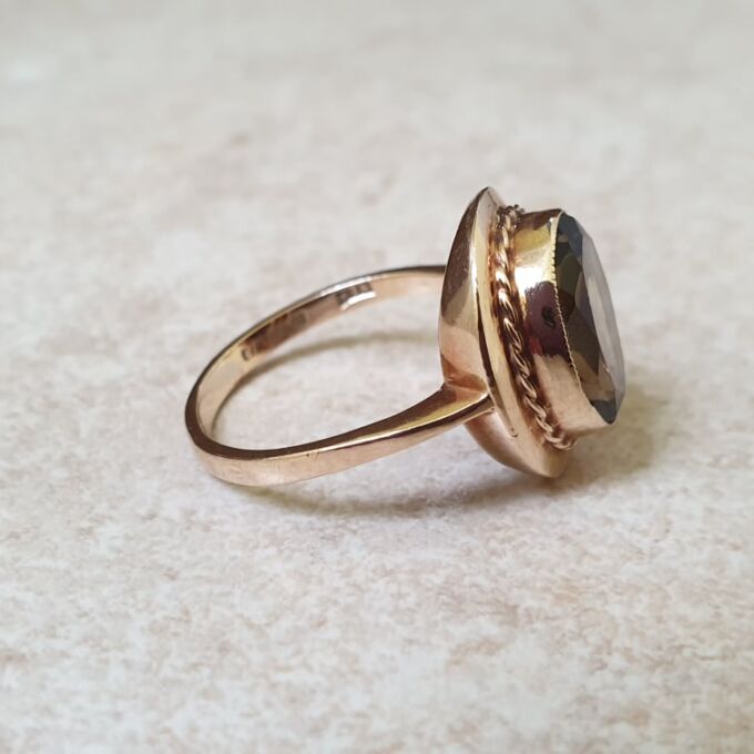 Smoky Quartz Ring in 9ct Gold