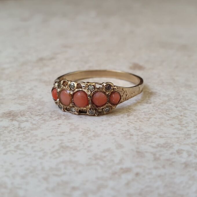 Coral Ring in 9ct Gold