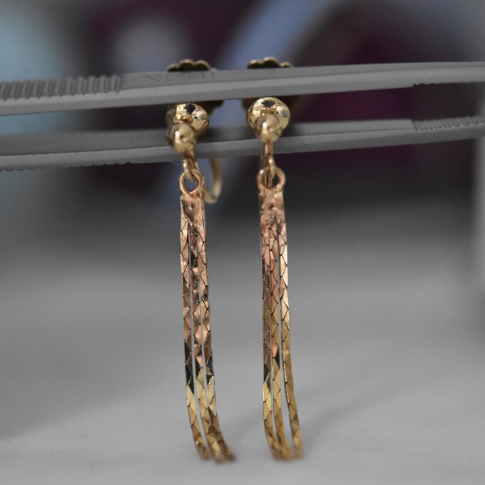 Tassel Drop Earrings with Screw Back Fastenings in 9ct Gold