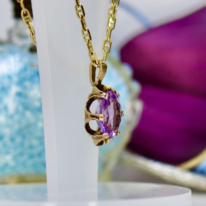 Amethyst Pendant in 9ct Gold