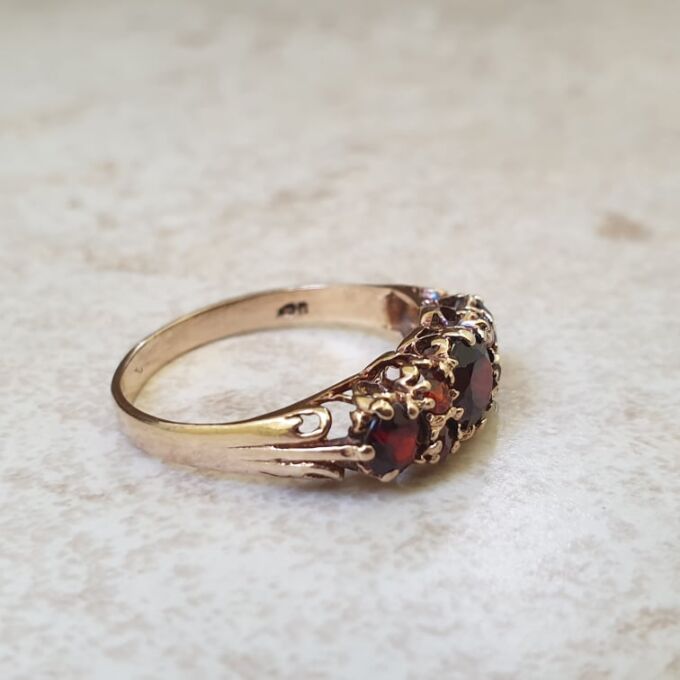 Seven Stone Garnet Ring in 9ct Gold
