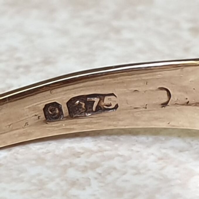 Quartz Ring in 9ct Gold