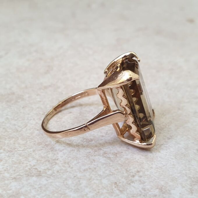 Solitaire Quartz Ring in 9ct Gold