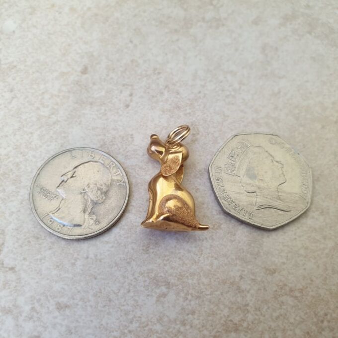Long Eared Sitting Dog Pendant in 9ct Gold