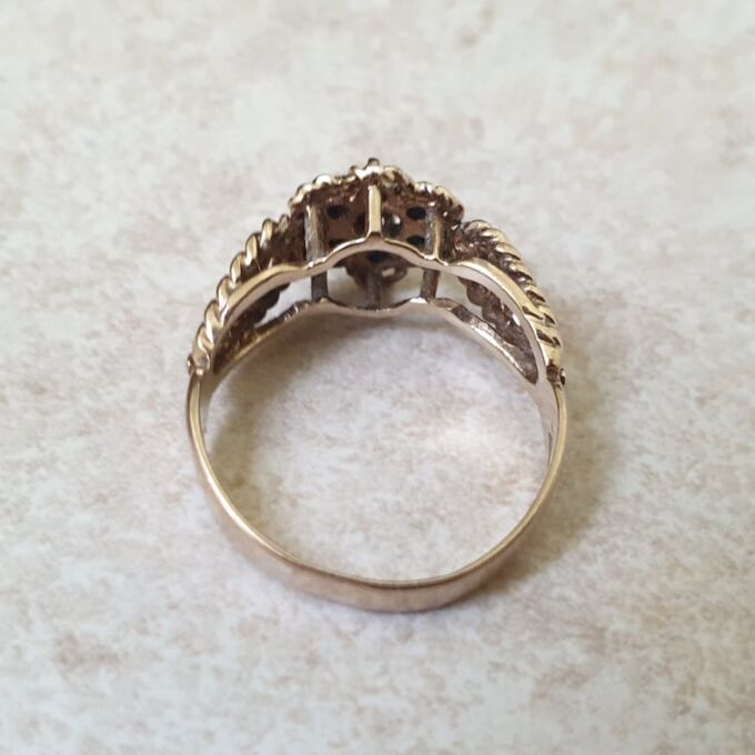 Ornate Sapphire & Diamond Cluster Ring in 9ct Gold