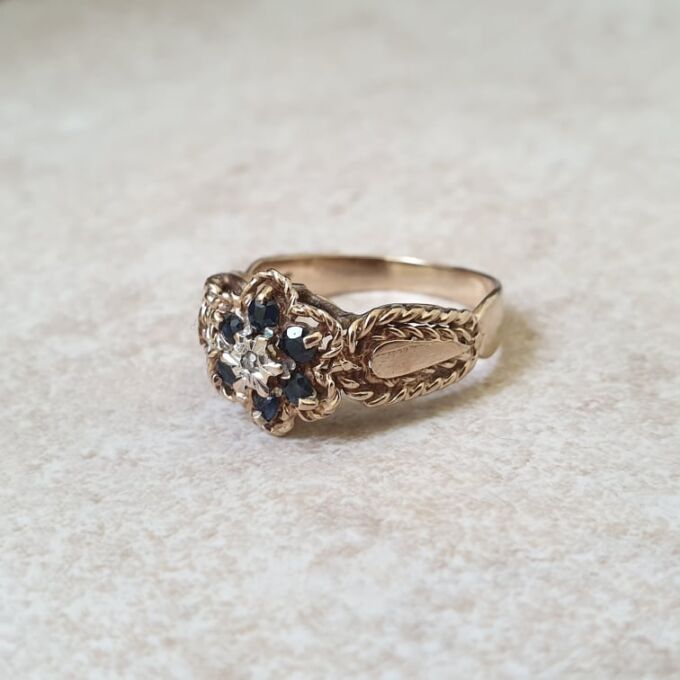 Ornate Sapphire & Diamond Cluster Ring in 9ct Gold