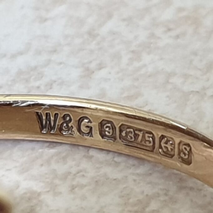 Tigers Eye Cabochon Ring in 9ct Gold