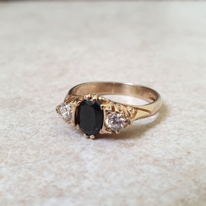 Sapphire Ring in 9ct Gold