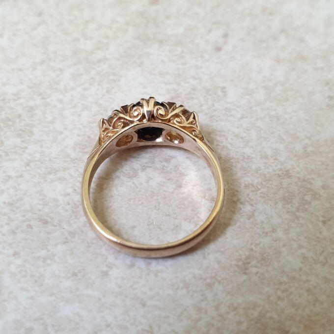 Sapphire Ring in 9ct Gold