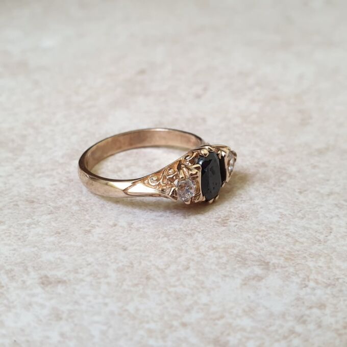 Sapphire Ring in 9ct Gold