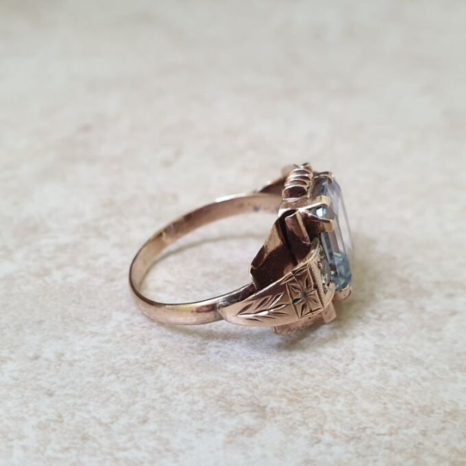 Art Deco Synthetic Spinel Gold Ring