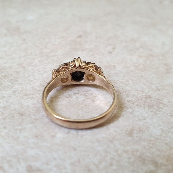 Sapphire Ring in 9ct Gold