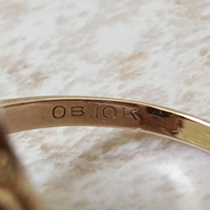 Ornate Onyx Ring in 10K Gold