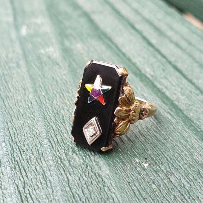 Ornate Onyx Ring in 10K Gold