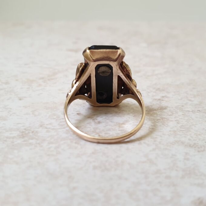 Ornate Onyx Ring in 10K Gold