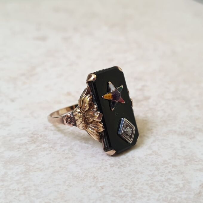 Ornate Onyx Ring in 10K Gold