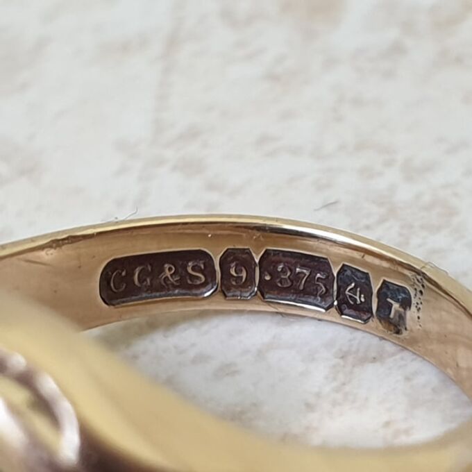 Lapis Lazuli Signet Ring in 9ct Gold