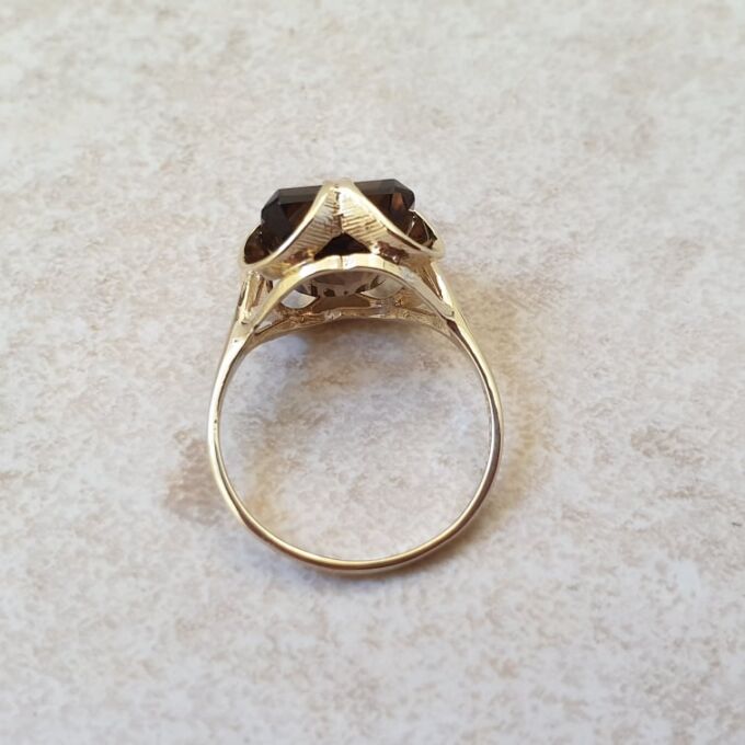 Smoky Quartz Ring in 9ct Gold