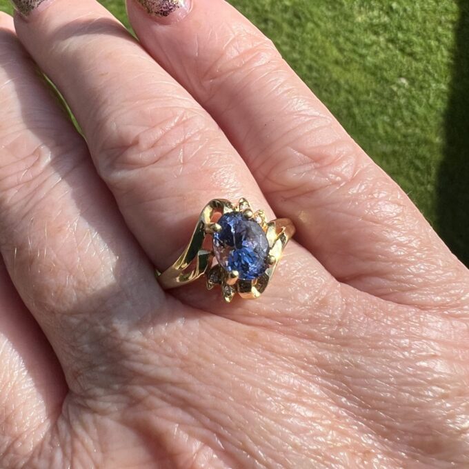 Tanzanite and Diamond Ring in 18ct Gold