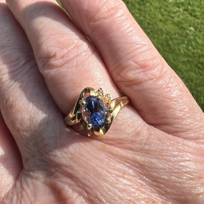 Tanzanite and Diamond Ring in 18ct Gold