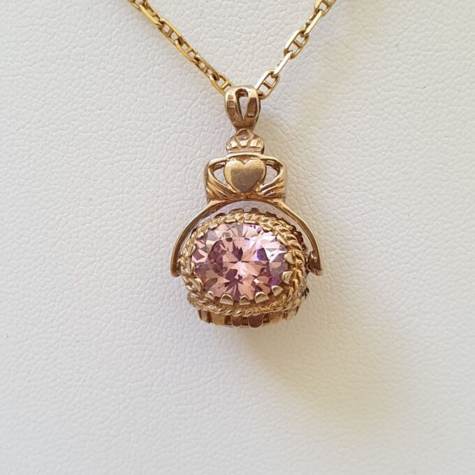 Claddagh Spinning Fob in 9ct Gold