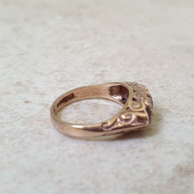 Three Stone Garnet Ring in 9ct Gold