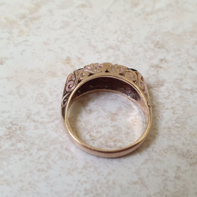 Three Stone Garnet Ring in 9ct Gold