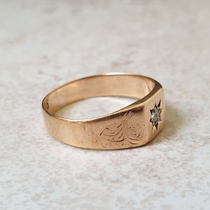 Star Set Diamond Signet Ring in 18ct Gold