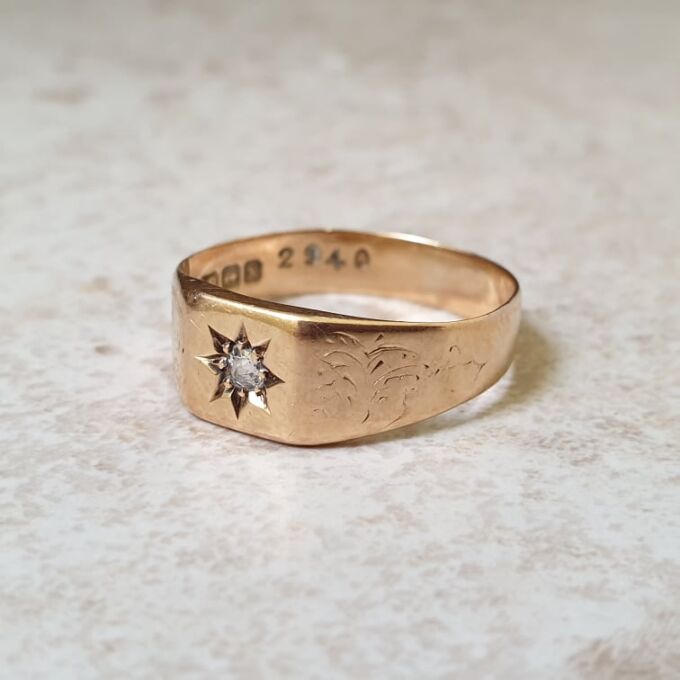 Star Set Diamond Signet Ring in 18ct Gold